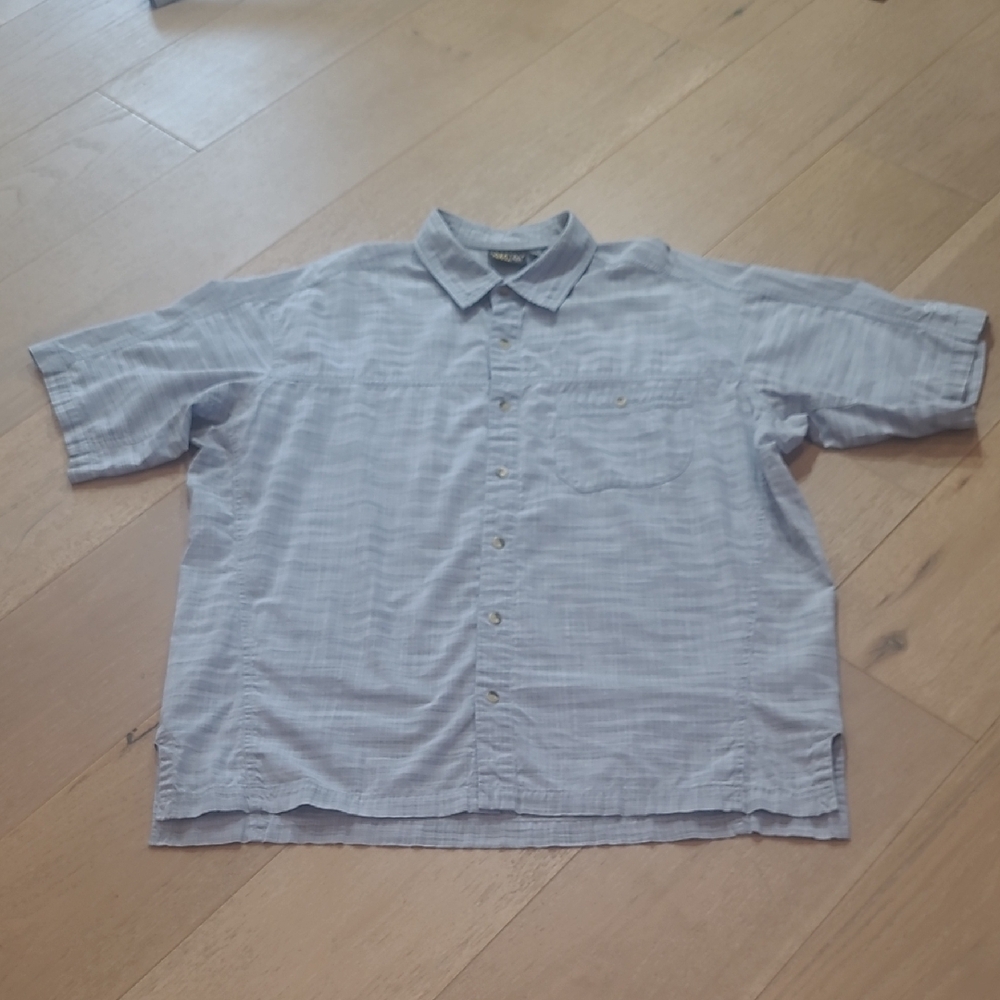 Mountain Hardwear Shirt Men's sz XL Grey Short Sleeve Button Down Shirt
